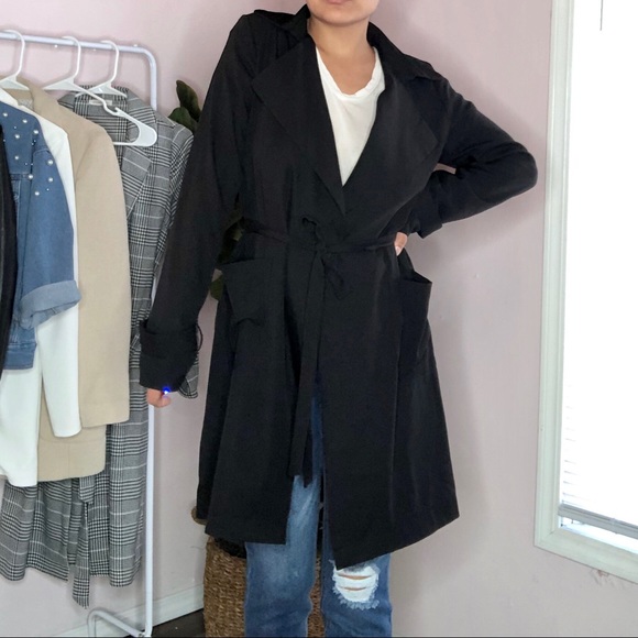 Black open self tie Jacket - Picture 2 of 6